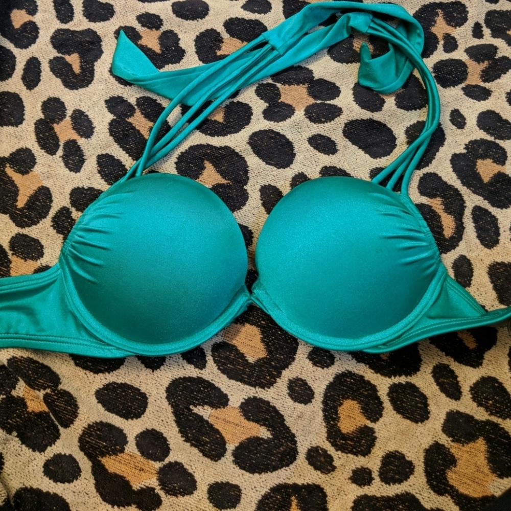 Victoria's secret bombshell bikini top .